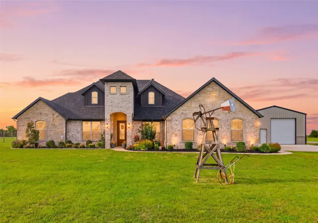 Photo 1 of Single family home for sale at 1705 S Fm 1752, Savoy, TX 75479 | MLS# 21265588 | Listing updated on 2026-09-10