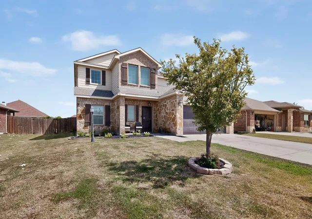 Photo 4 of Single family home for sale at 502 Hawthorn Dr, Nevada, TX 75173 | MLS# 21265639 | Listing updated on 2026-10-07