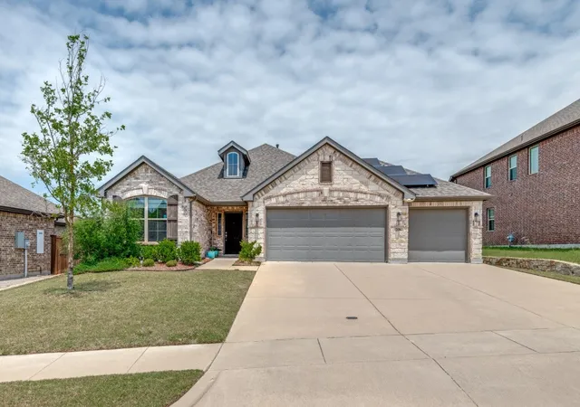Photo 1 of Single family home for sale at 206 Highedge Dr, Rockwall, TX 75087 | MLS# 21265488 | Listing updated on 2026-07-30