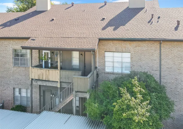 Photo 1 of Condo for sale at 10437 High Hollows Dr #219, Dallas, TX 75230 | MLS# 21265892 | Listing updated on 2026-10-19