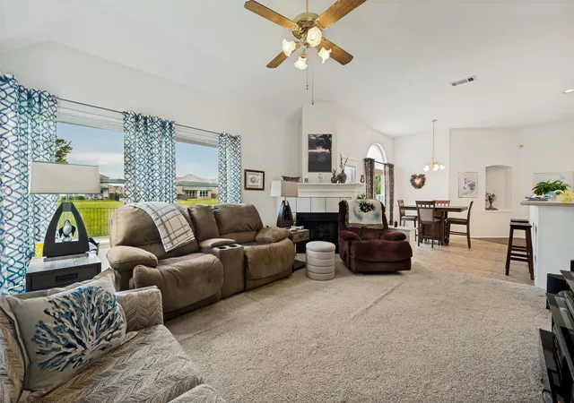 Photo 4 of Sale Pending at 10009 White Ln, Irving, TX 75063 | MLS# 21249294 | Listing updated on 2026-09-15