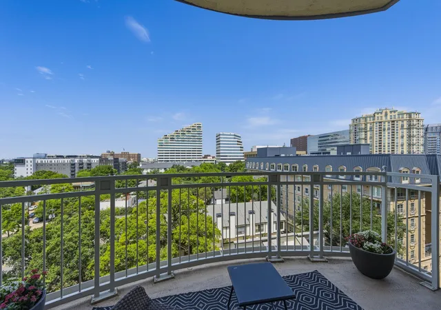 Photo 2 of Sale Pending at 3225 Turtle Creek Blvd #828, Dallas, TX 75219 | MLS# 21262936 | Listing updated on 2026-09-09