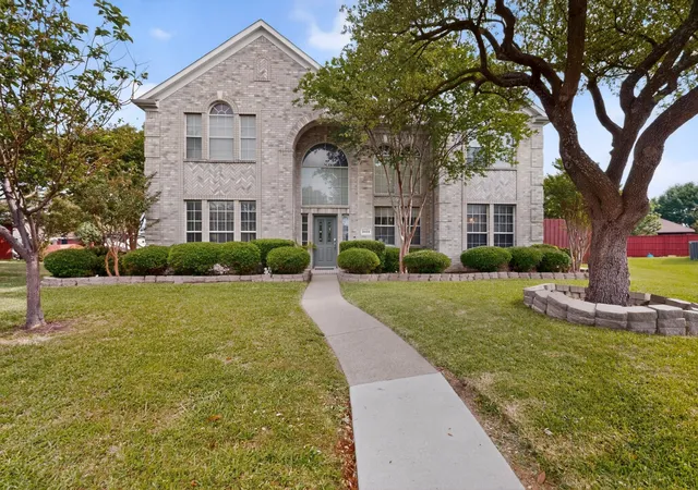 Photo 2 of Single family home for sale at 3608 Edmonton Ct, Richardson, TX 75082 | MLS# 21265736 | Listing updated on 2026-08-02