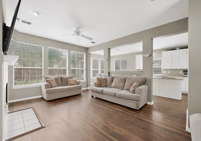 Photo 3 of Single family home for sale at 3608 Edmonton Ct, Richardson, TX 75082 | MLS# 21265736 | Listing updated on 2026-08-02
