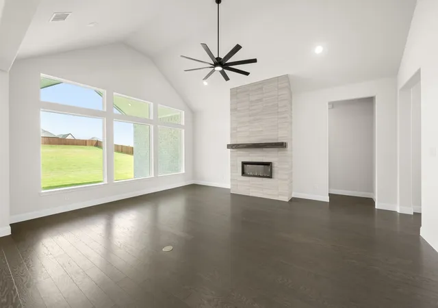 Photo 3 of Sale Pending at 31 Old Crow Rd, Joshua, TX 76058 | MLS# 21266599 | Listing updated on 2026-07-29