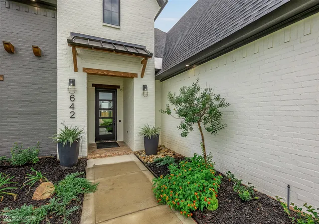 Photo 3 of Single family home for sale at 642 Caledonia Dr, Bossier City, LA 71111 | MLS# 21266808 | Listing updated on 2026-07-31