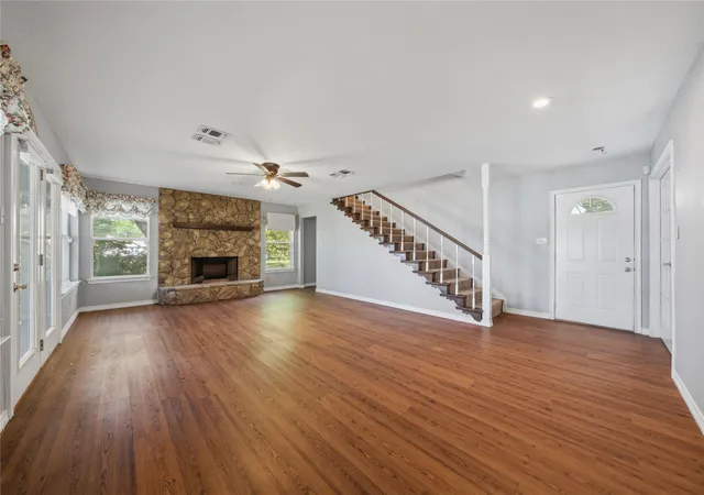 Photo 3 of Single family home for sale at 158 Baywood Blvd, Mabank, TX 75156 | MLS# 21267093 | Listing updated on 2026-07-30