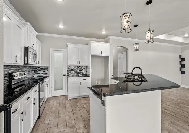 Photo 2 of Single family home for sale at 2955 Pearl Ave, Fort Worth, TX 76106 | MLS# 21266381 | Listing updated on 2026-09-10