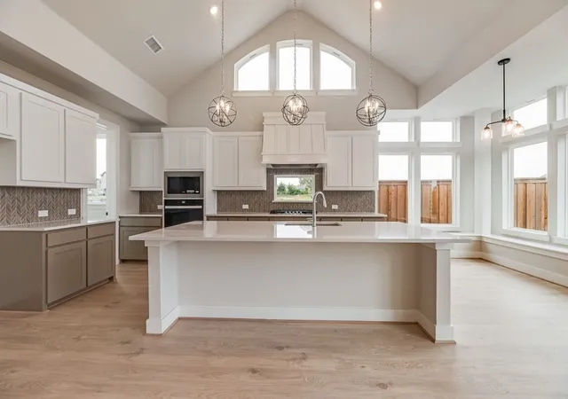 Photo 3 of Single family home for sale at 609 Clover Ln, Anna, TX 75409 | MLS# 21267467 | Listing updated on 2026-10-04