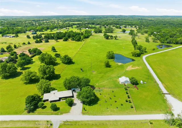Photo 4 of Single family home for sale at 235 Magnus Rd, Denison, TX 75021 | MLS# 21267479 | Listing updated on 2026-07-29