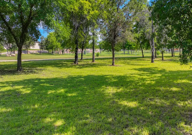 Photo 2 of Sale Pending at 315 Arborview Dr, Weatherford, TX 76088 | MLS# 21261135 | Listing updated on 2026-09-14