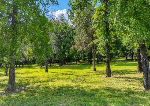 Photo 3 of Sale Pending at 315 Arborview Dr, Weatherford, TX 76088 | MLS# 21261135 | Listing updated on 2026-09-14
