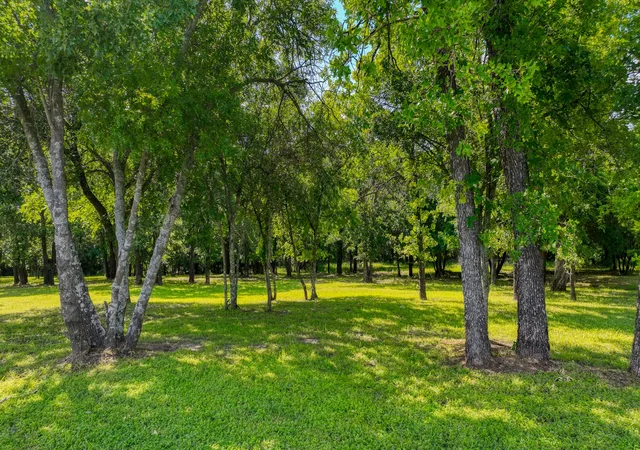 Photo 4 of Sale Pending at 315 Arborview Dr, Weatherford, TX 76088 | MLS# 21261135 | Listing updated on 2026-09-14