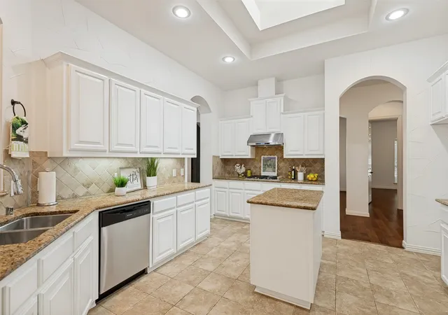 Photo 3 of Single family home for sale at 1806 Childress Ln, Allen, TX 75013 | MLS# 21211844 | Listing updated on 2026-10-06