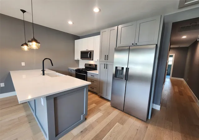 Photo 3 of Single family home for sale at 208 N Waverly Dr #206-208, Dallas, TX 75208 | MLS# 21268134 | Listing updated on 2026-09-09