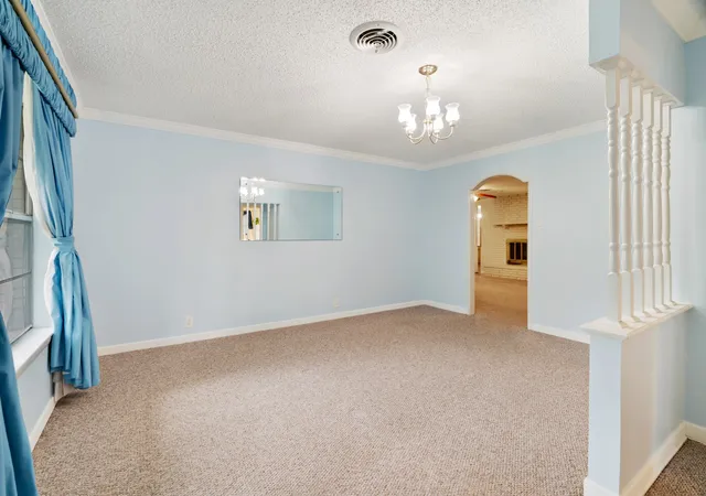 Photo 3 of Sale Pending at 3225 E Houston St, Paris, TX 75460 | MLS# 21268453 | Listing updated on 2026-09-14