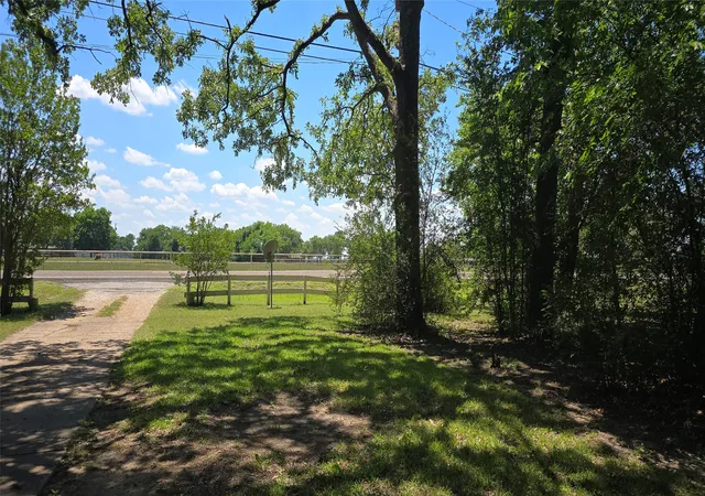 Photo 4 of Single family home for sale at 610 N Fm Rd #1389, Seagoville, TX 75159 | MLS# 21268641 | Listing updated on 2026-09-10