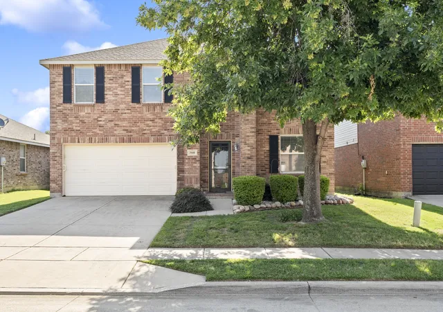 Photo 1 of Sale Pending at 7440 Sienna Ridge Ln, Fort Worth, TX 76131 | MLS# 21268282 | Listing updated on 2026-09-14