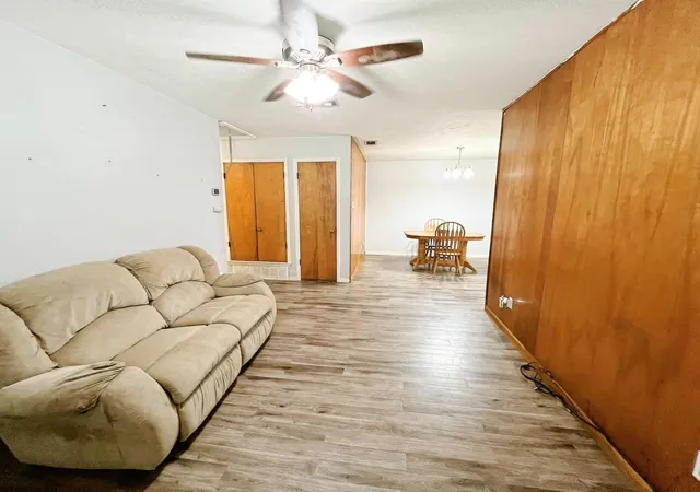 Photo 3 of Single family home for sale at 904 Miranda Dr, Mesquite, TX 75149 | MLS# 21267651 | Listing updated on 2026-09-15