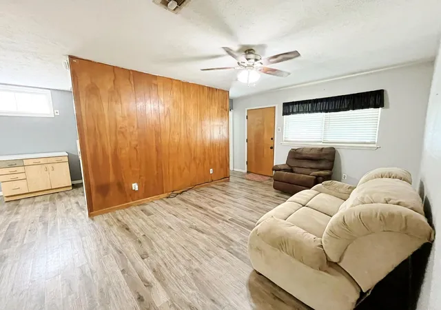 Photo 3 of Single family home for sale at 904 Miranda Dr, Mesquite, TX 75149 | MLS# 21267651 | Listing updated on 2026-09-15