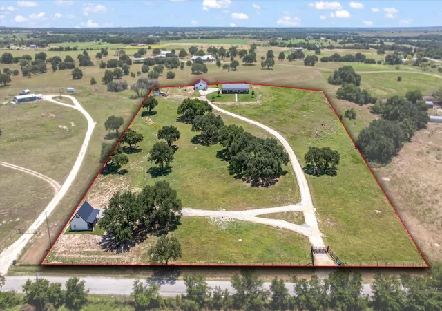 Photo 2 of Single family home for sale at 965 County Road 223, Stephenville, TX 76401 | MLS# 21267590 | Listing updated on 2026-09-08