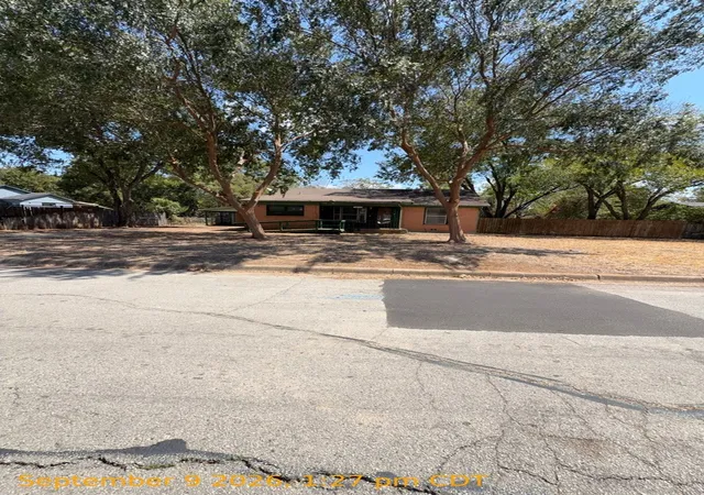 Photo 1 of Single family home for sale at 2613 Mc Gee St, Fort Worth, TX 76112 | MLS# 21268820 | Listing updated on 2026-09-30