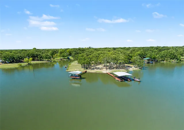Photo 40 of Sale Pending at 101 Friendship Cir, Quinlan, TX 75474 | MLS# 21268882 | Listing updated on 2026-09-08