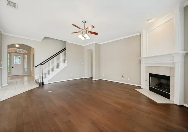 Photo 4 of Sale Pending at 931 Park Forest Dr, Hurst, TX 76053 | MLS# 21262646 | Listing updated on 2026-07-29