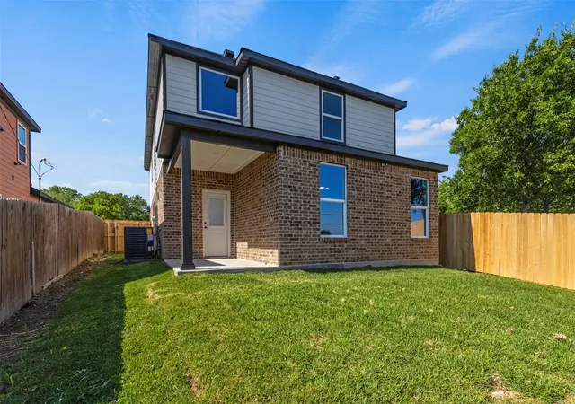 Photo 15 of Single family home for sale at 1517 Avenue D, Fort Worth, TX 76104 | MLS# 21264056 | Listing updated on 2026-09-24
