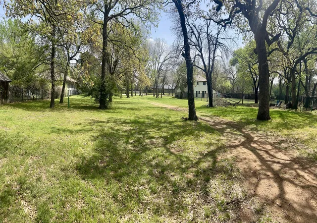 Photo 3 of Land for sale at 103 Wild Oak Ln, Lake Dallas, TX 75065 | MLS# 21268385 | Listing updated on 2026-10-05