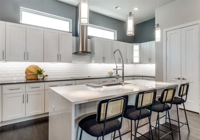 Photo 4 of Condo for sale at 3170 Carmel St #103, Dallas, TX 75204 | MLS# 21268324 | Listing updated on 2026-09-14