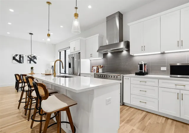 Photo 3 of Condo for sale at 2633 Reagan #105, Dallas, TX 75219 | MLS# 21243797 | Listing updated on 2026-07-30