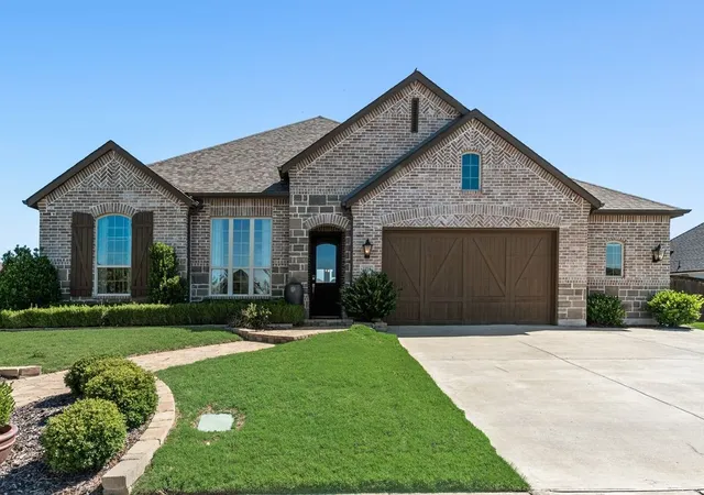 Photo 1 of Single family home for sale at 1418 Via Toscana Ln, Rockwall, TX 75032 | MLS# 21262396 | Listing updated on 2026-10-07