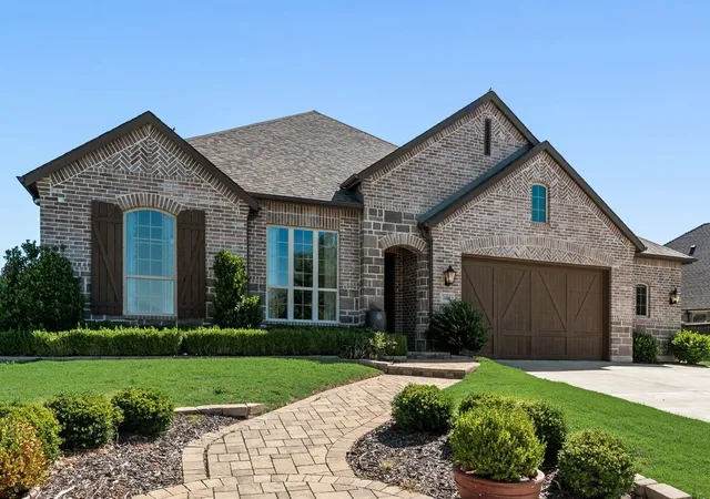 Photo 3 of Single family home for sale at 1418 Via Toscana Ln, Rockwall, TX 75032 | MLS# 21262396 | Listing updated on 2026-10-07