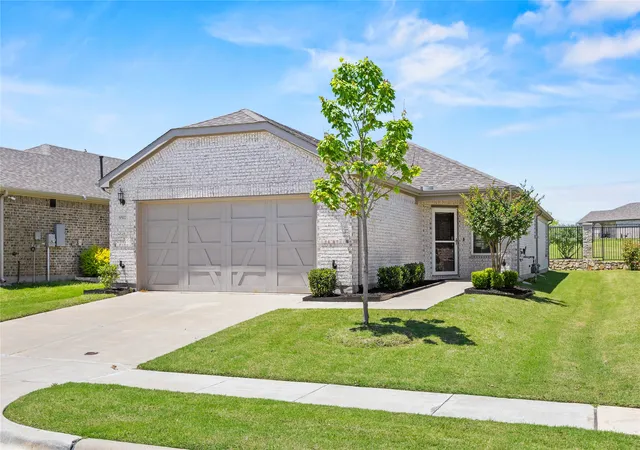 Photo 2 of Single family home for sale at 9517 Dusky Trl, Mc Kinney, TX 75071 | MLS# 21267028 | Listing updated on 2026-09-11