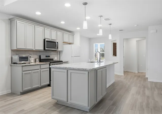 Photo 3 of Single family home for sale at 9517 Dusky Trl, Mc Kinney, TX 75071 | MLS# 21267028 | Listing updated on 2026-09-11