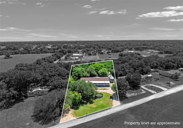 Photo 2 of Single family home for sale at 163 Bettinger Wy, Waco, TX 76705 | MLS# 21269666 | Listing updated on 2026-09-10
