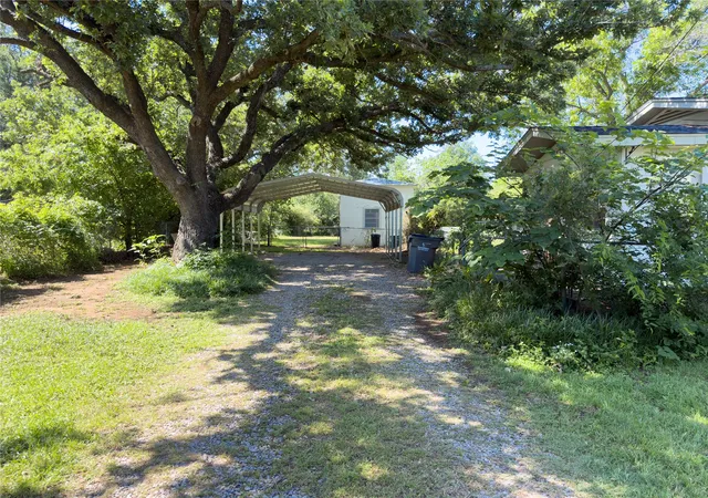 Photo 3 of Sale Pending at 1332 Florea St, Graham, TX 76450 | MLS# 21269801 | Listing updated on 2026-09-11