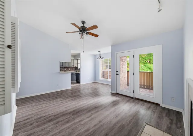 Photo 1 of Condo for sale at 1212 Horizon Trl #3621, Arlington, TX 76011 | MLS# 21268976 | Listing updated on 2026-09-28