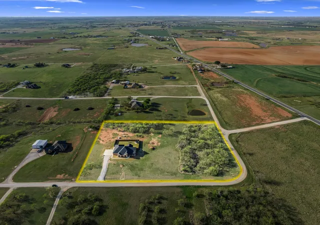 Photo 4 of Single family home for sale at 515 Sales Rd, Windthorst, TX 76389 | MLS# 21269413 | Listing updated on 2026-09-23
