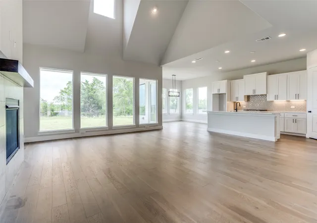 Photo 3 of Sale Pending at 805 Concord Ct, Nevada, TX 75173 | MLS# 21270080 | Listing updated on 2026-09-18