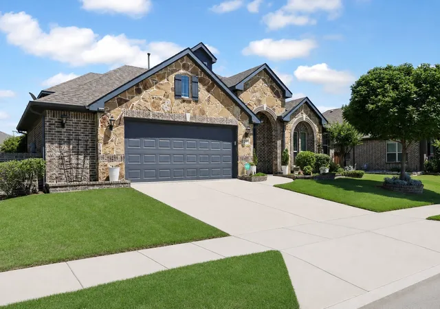 Photo 2 of Sale Pending at 280 Armstrong Ln, Lavon, TX 75166 | MLS# 21266209 | Listing updated on 2026-07-31