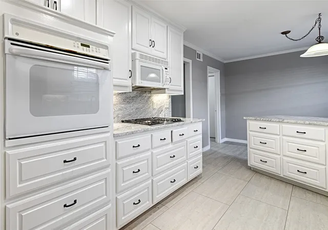Photo 1 of Single family home for sale at 614 Brookfield Dr, Garland, TX 75040 | MLS# 21269037 | Listing updated on 2026-09-09