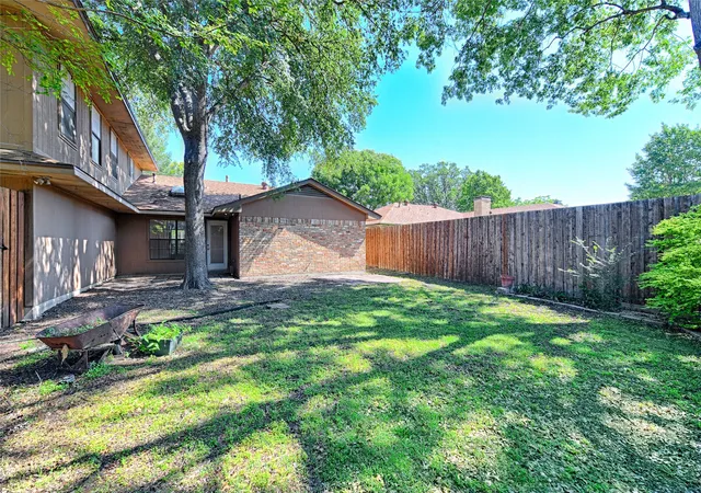 Photo 3 of Single family home for sale at 614 Brookfield Dr, Garland, TX 75040 | MLS# 21269037 | Listing updated on 2026-09-09
