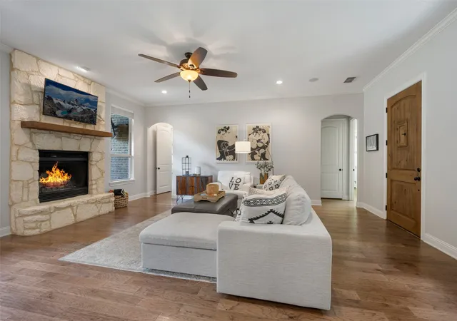 Photo 3 of Single family home for sale at 247 River Bend Trl, Seagoville, TX 75159 | MLS# 21266498 | Listing updated on 2026-09-11