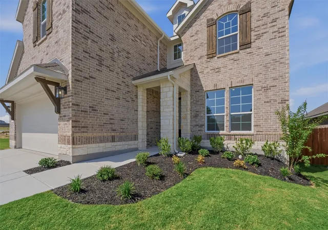 Photo 4 of Sale Pending at 828 Elmstead Dr, Fort Worth, TX 76108 | MLS# 21270408 | Listing updated on 2026-09-30
