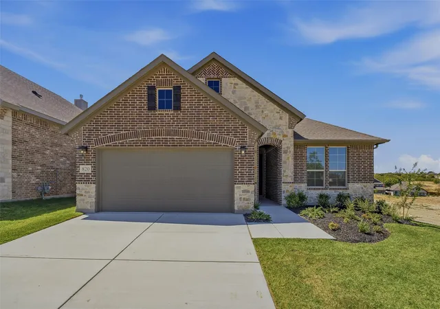 Photo 1 of Single family home for sale at 820 Elmstead Dr, Fort Worth, TX 76108 | MLS# 21270431 | Listing updated on 2026-10-06
