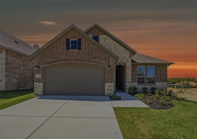 Photo 3 of Single family home for sale at 820 Elmstead Dr, Fort Worth, TX 76108 | MLS# 21270431 | Listing updated on 2026-10-06