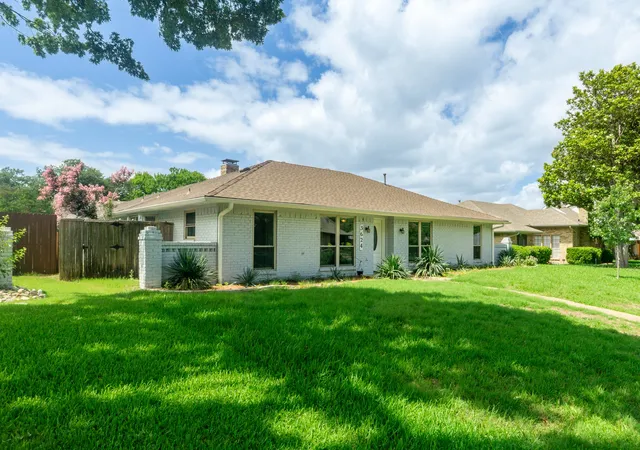 Photo 2 of Sale Pending at 3624 Big Horn Trl, Plano, TX 75075 | MLS# 21270045 | Listing updated on 2026-09-14