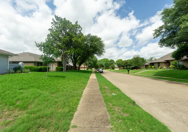 Photo 3 of Sale Pending at 3624 Big Horn Trl, Plano, TX 75075 | MLS# 21270045 | Listing updated on 2026-09-14